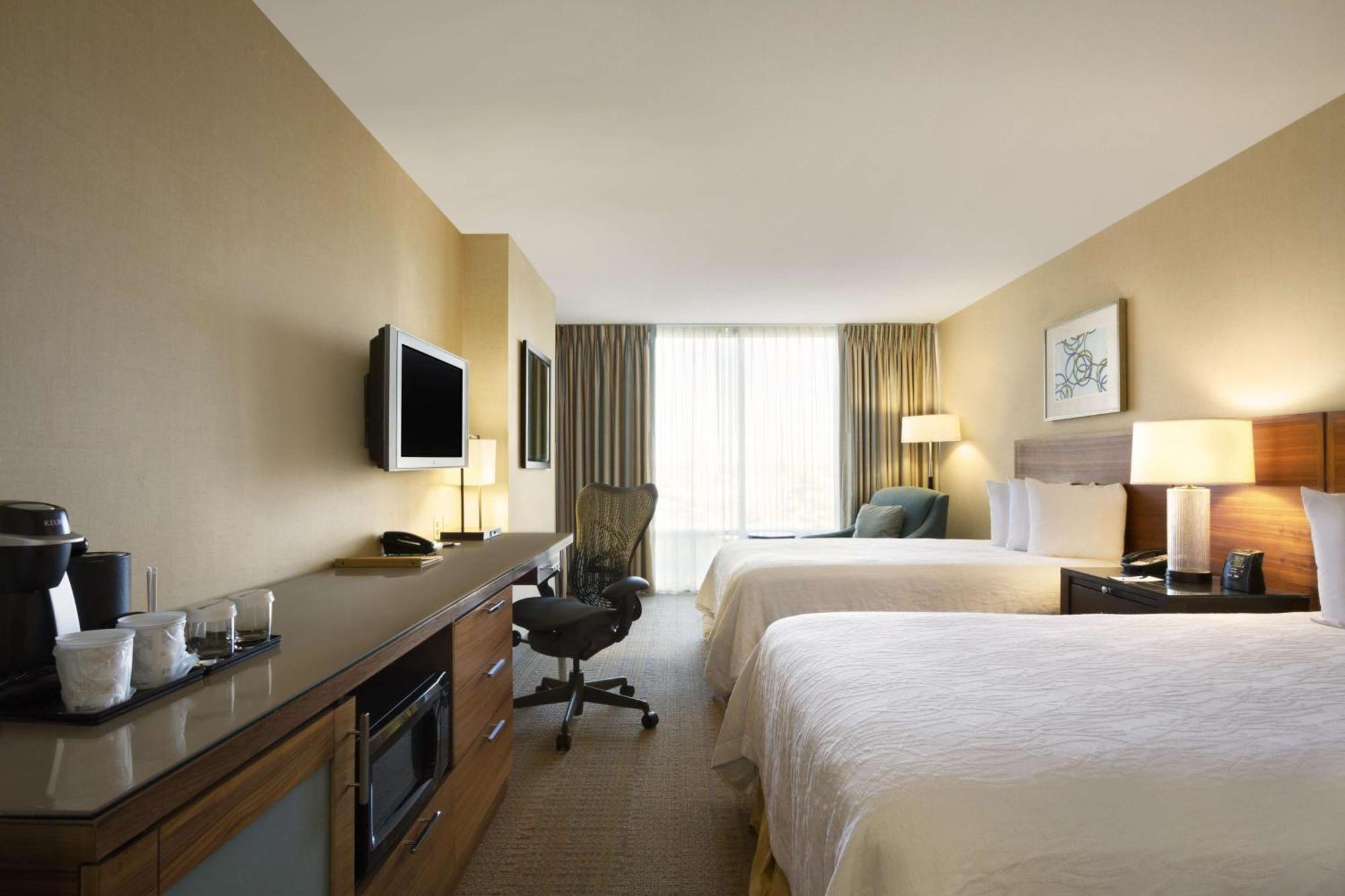 Hilton Garden Inn Baltimore Inner Harbor Exterior photo