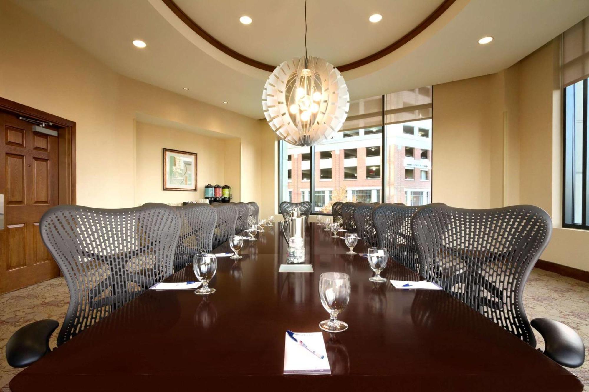 Hilton Garden Inn Baltimore Inner Harbor Exterior photo