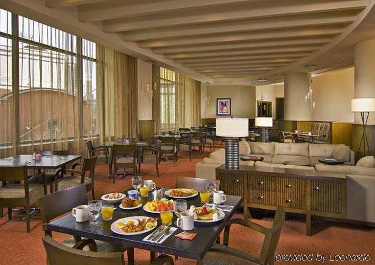 Hilton Garden Inn Baltimore Inner Harbor Restaurant photo