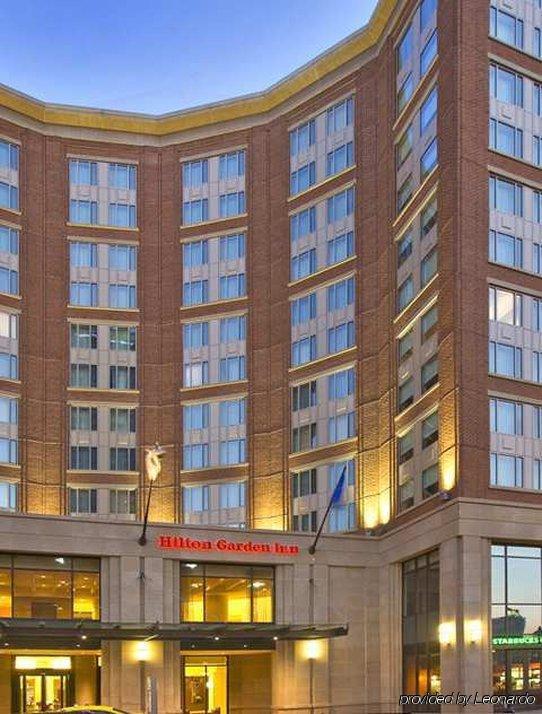 Hilton Garden Inn Baltimore Inner Harbor Exterior photo